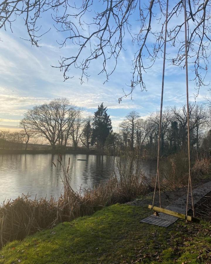 Tranquil Holiday Home York Bagian luar foto